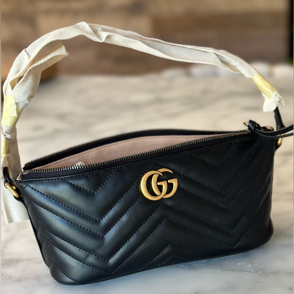 💕SOLD🎊 Gucci GG Marmont 2.0 Padded Shoulder Bag black top handle